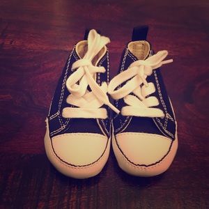 Baby Converse crib shoes